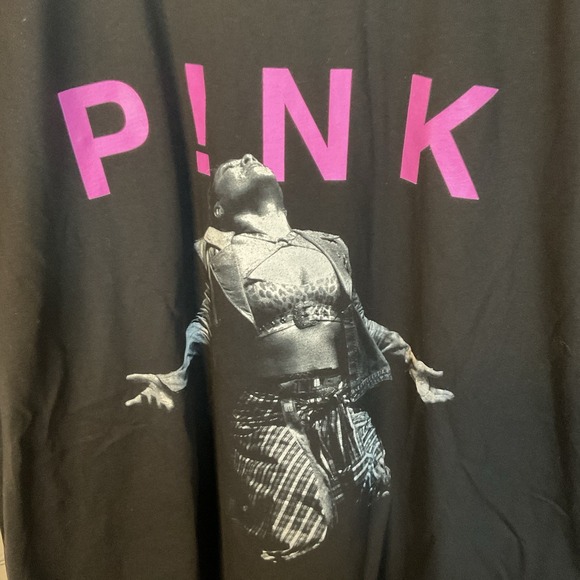 Pink Coconut Boutique Other - Pink Concert Tour 2023 Short Sleeve T-shirt Black Size‎ XXL